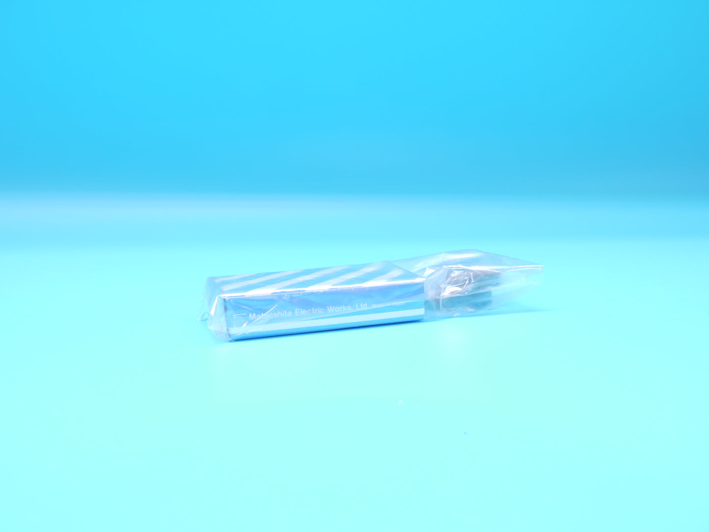 SPS NAIS FP0-E16YP