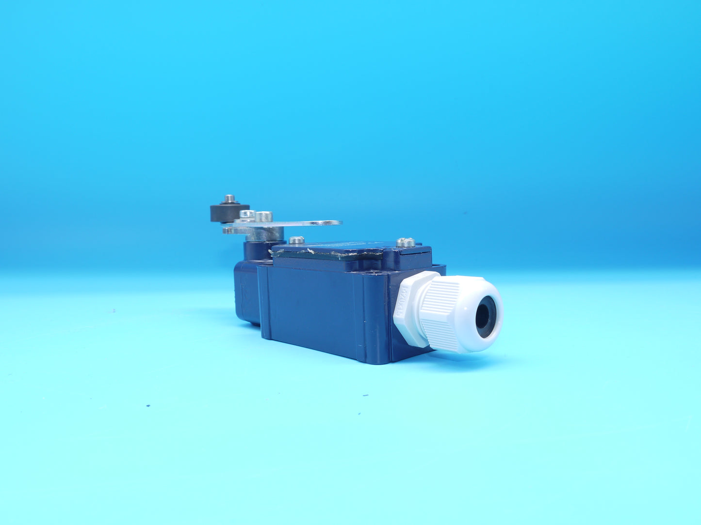 !♦ ♦ RKE |►2 Stück◄|   Endschalter, Rollenschwenkhebel einstellbar, lang; Metall mit Verschr. M20